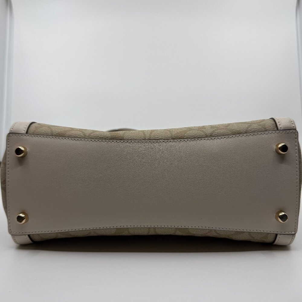 COACH Kailey Carryall In Signature Canvas - Picture 9 of 11